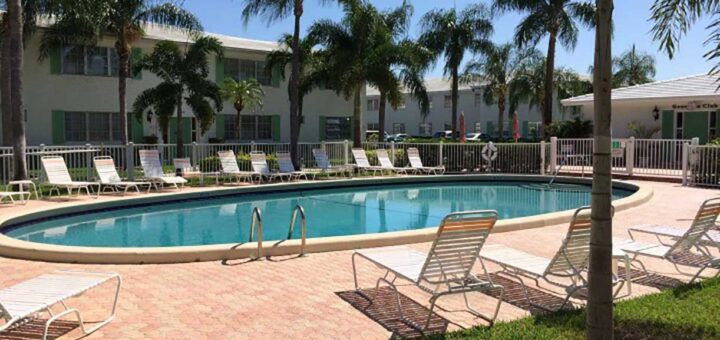 piscina condominiale